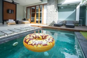 gallery-floatis-1 samaja villas beachside floatis